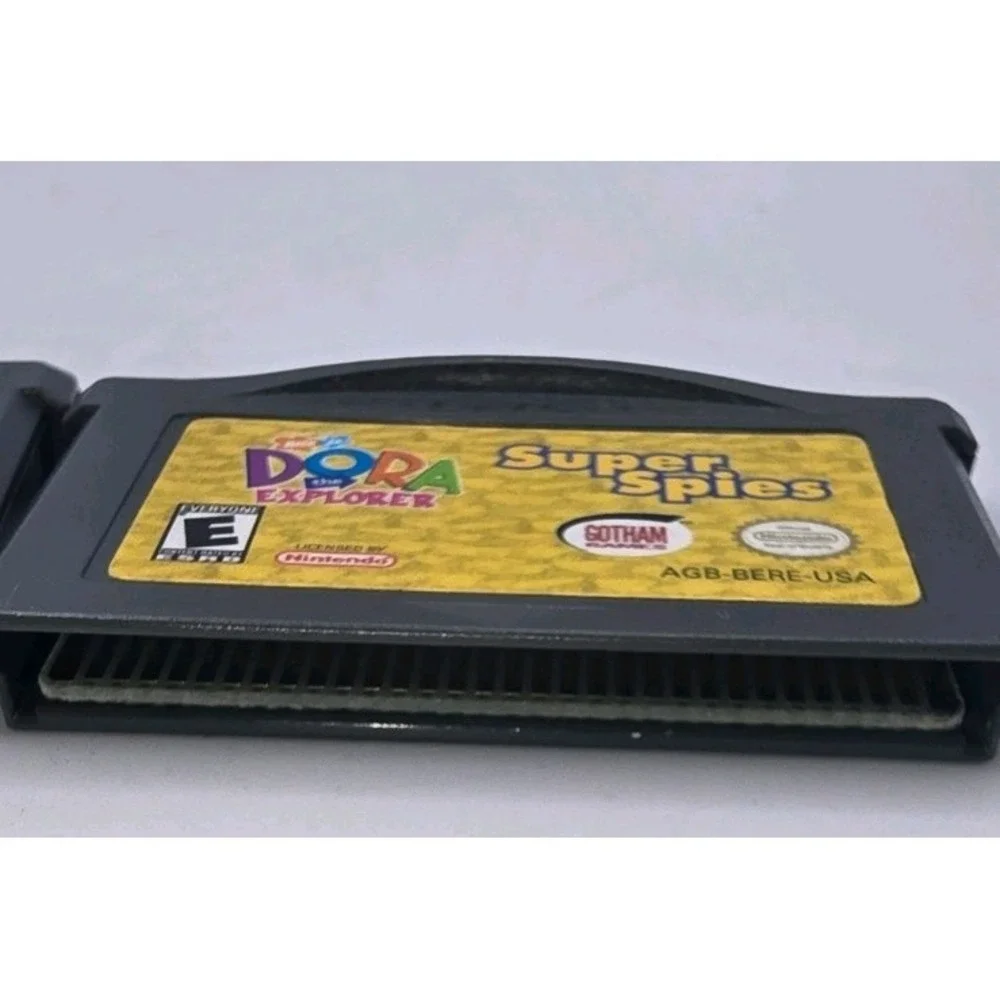 Gameboy Advance Dora Super Spies, Dogz, Paws & Claws Resort‎ games.